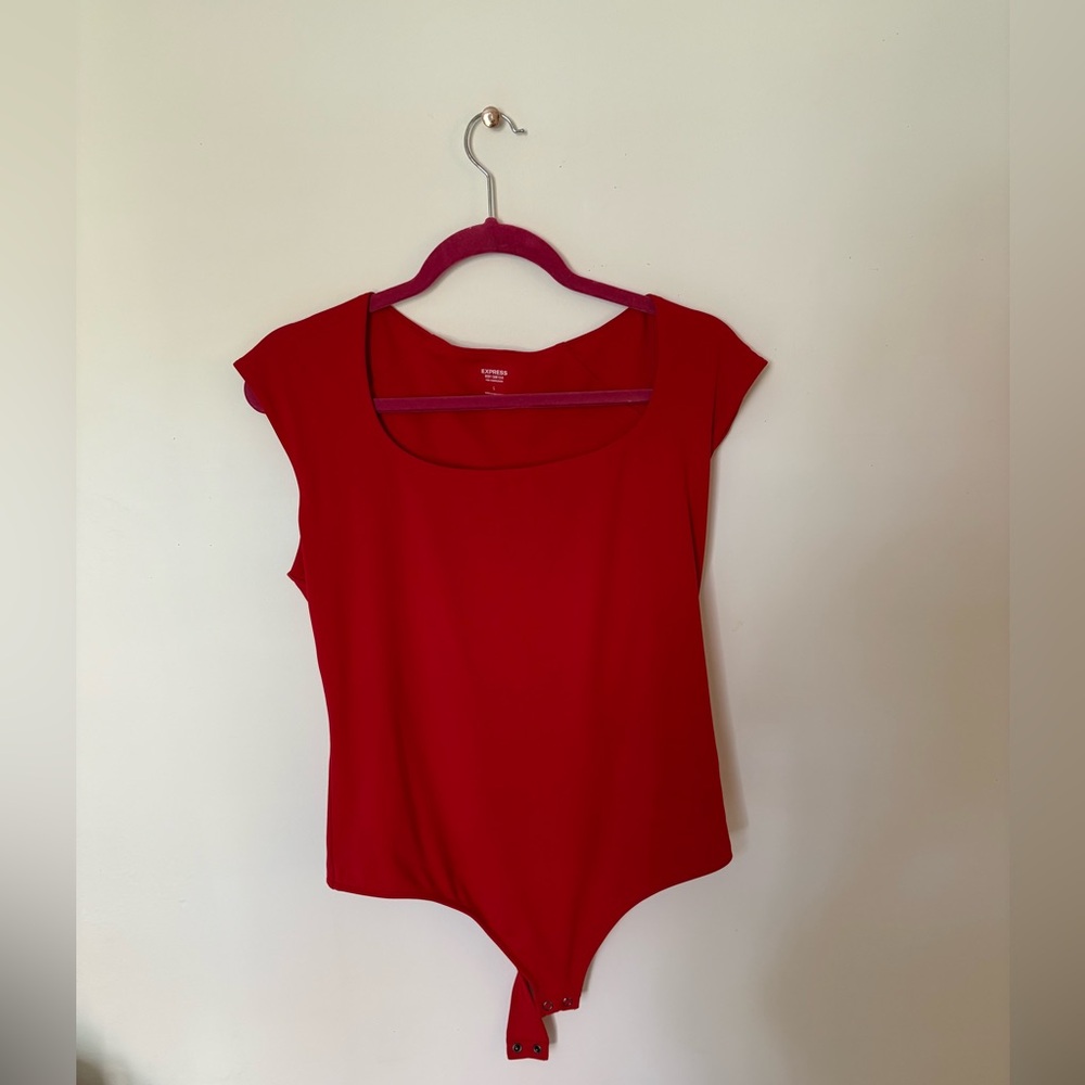 Express Red Body Contour Short Sleeve Scoop Neck Body Suit NWOT